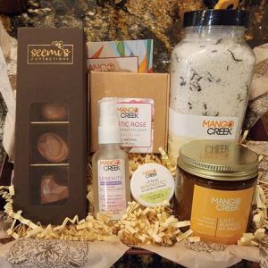 Deluxe Gift Basket